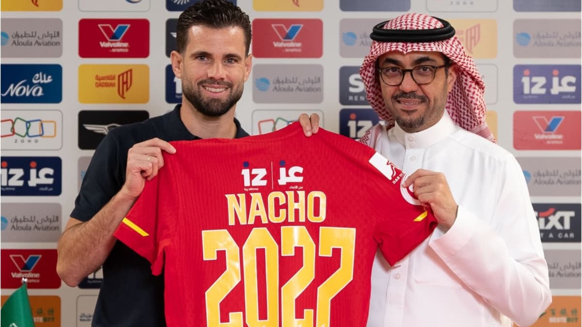 Nacho Fernández renueva un año más con el AlQadsiah