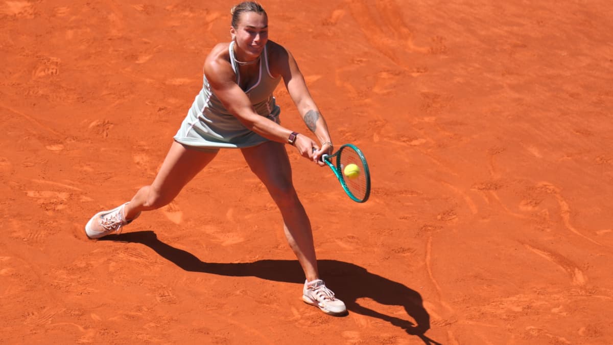 Sabalenka suda ante Osaka en Madrid para mantener su racha