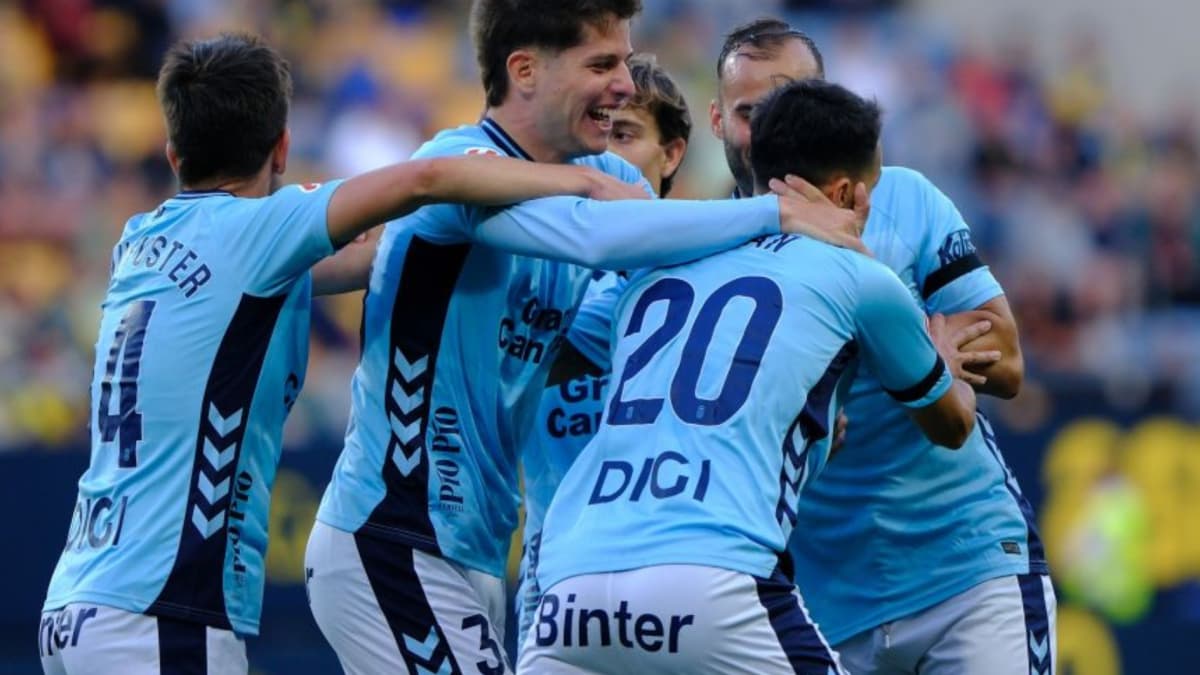 Kirian lanza a Las Palmas a los playoffs... y al Cádiz al descenso