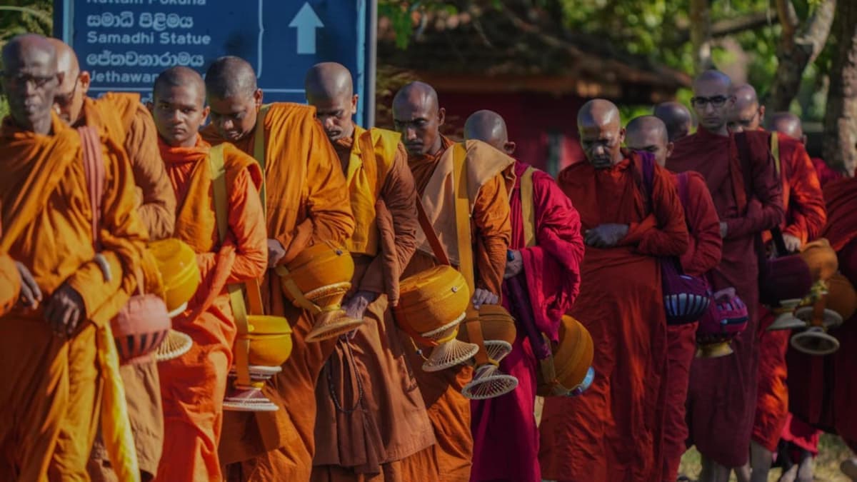 Detenidos 22 monjes budistas en Sri Lanka con 112 kilos de cannabis ocultos en sus maletas