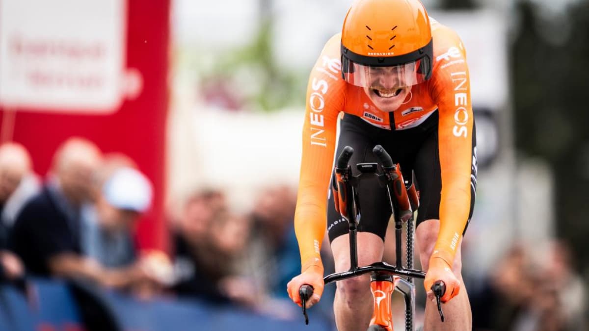 Godon sorprende a Pogacar en el prólogo de Romandía