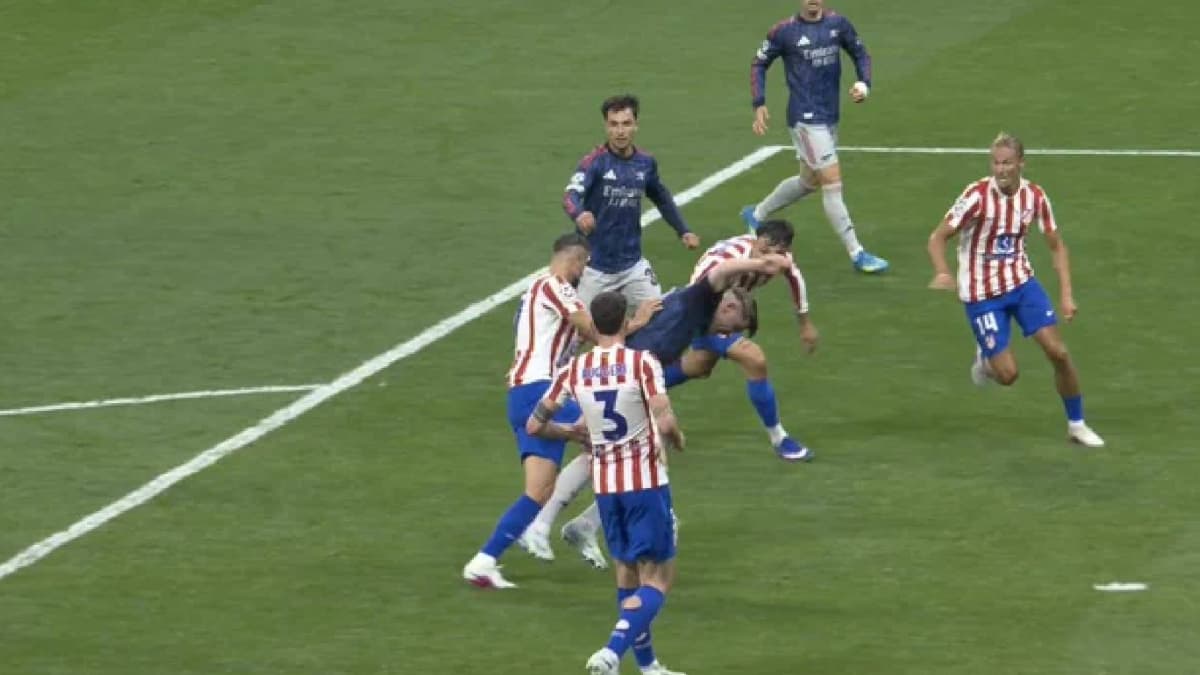 Burrull y el penalti a favor del Arsenal: "No es un empujón claro, Gyokeres exagera en la caída"
