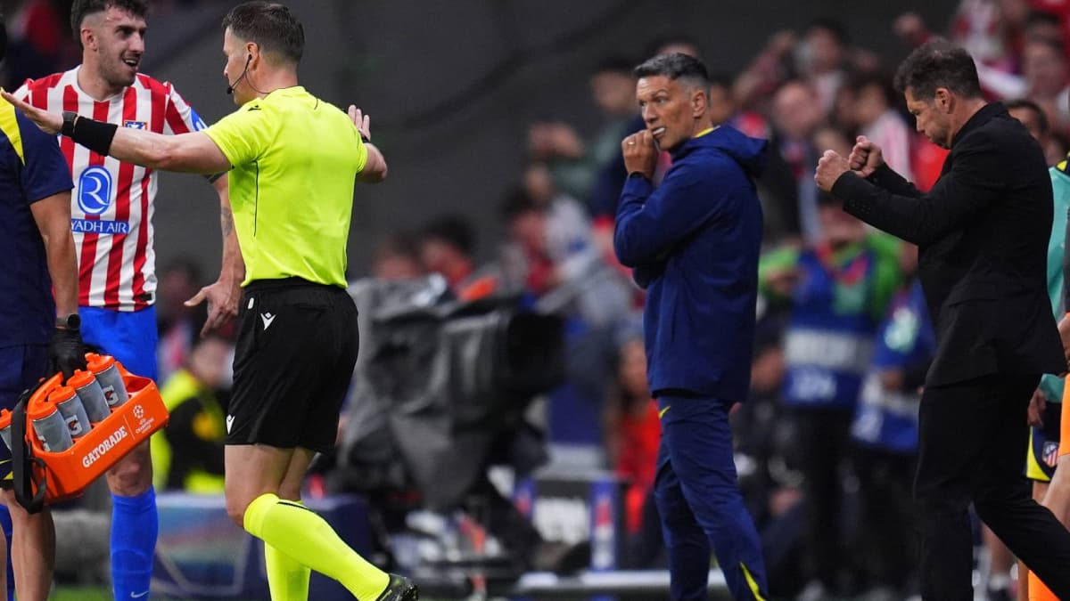 En Inglaterra lloran el "robo" al Arsenal y se ceban con Simeone: "El árbitro cedió a su drama"