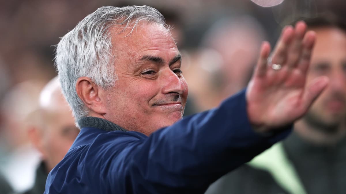 Mourinho: "Nadie del Real Madrid ha hablado conmigo"
