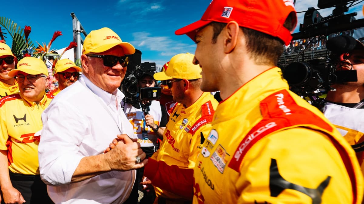 Álex Palou renueva con Chip Ganassi y alargará su carrera en la IndyCar