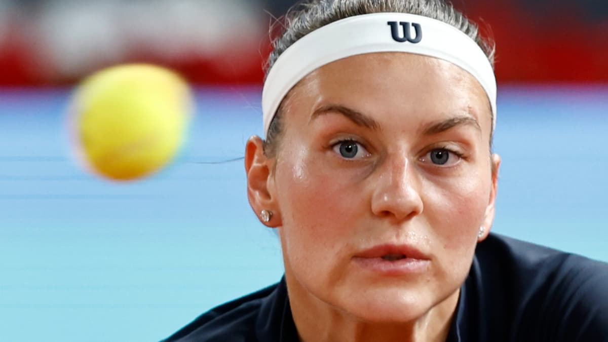 Una final sin contacto: la ucraniana Kostyuk no da la mano a las tenistas rusas