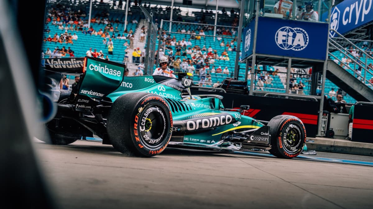 Alonso sufre... y pone una fecha a la reacción: "No antes de la carrera 14"