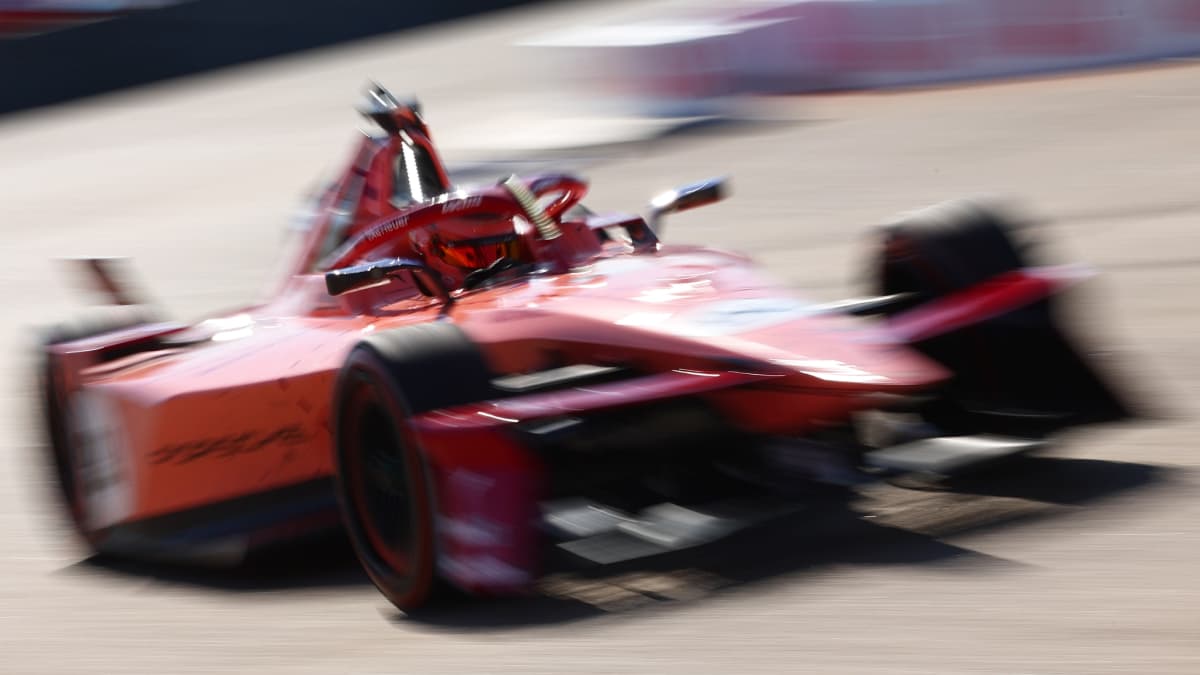 Pole de Wehrlein en el festival sin fin de Porsche