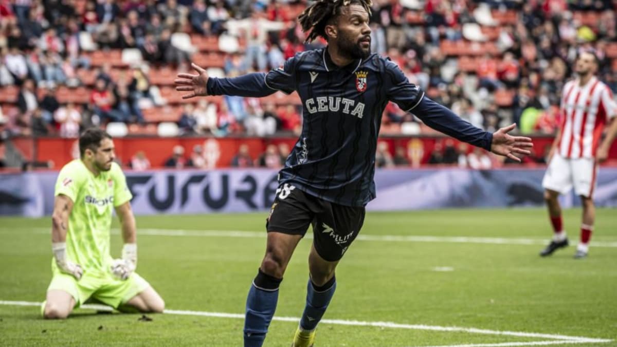 El Ceuta menea al Sporting