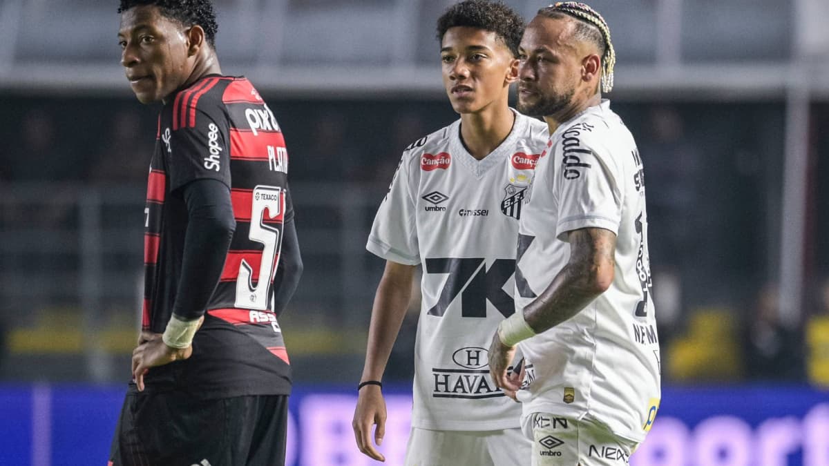 Neymar se pelea con el hijo de Robinho por regatearle en el entrenamiento: entradĂłn y bofetada