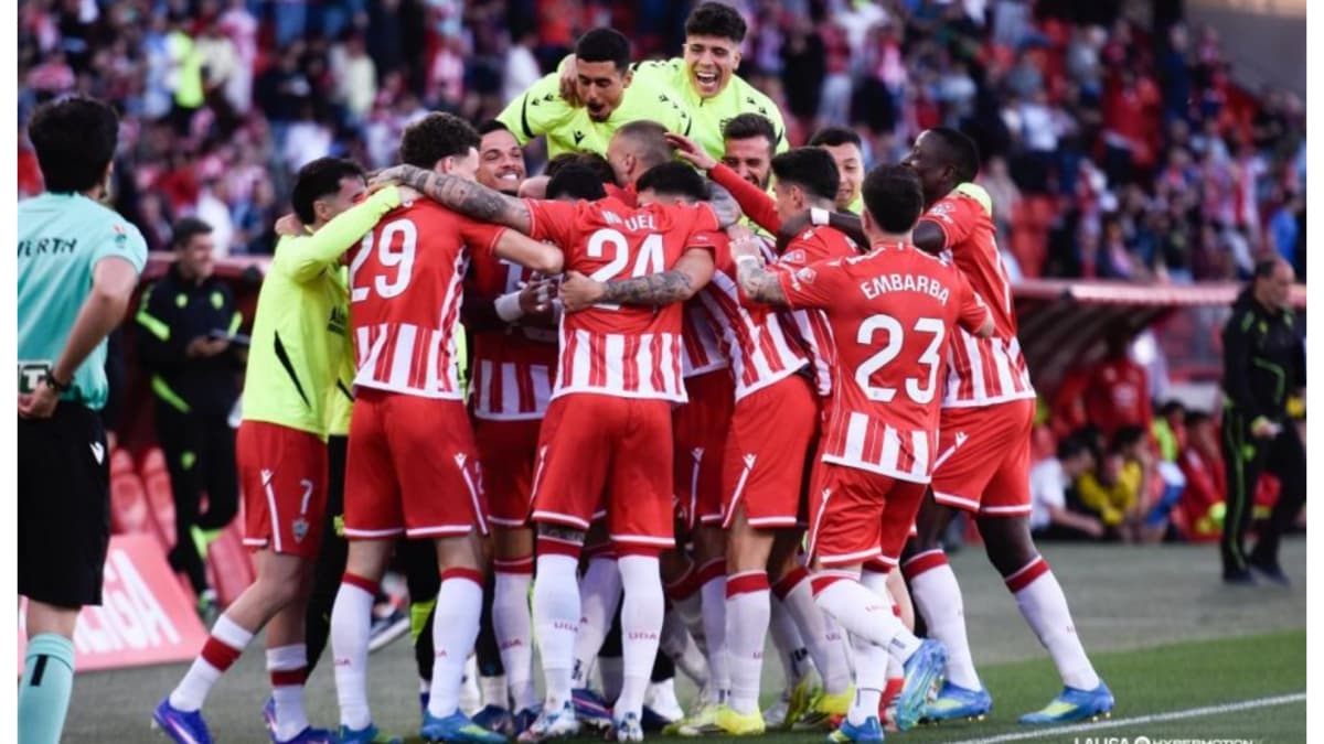 El Almería conquista un duelo de auténtica locura ante un buen Mirandés