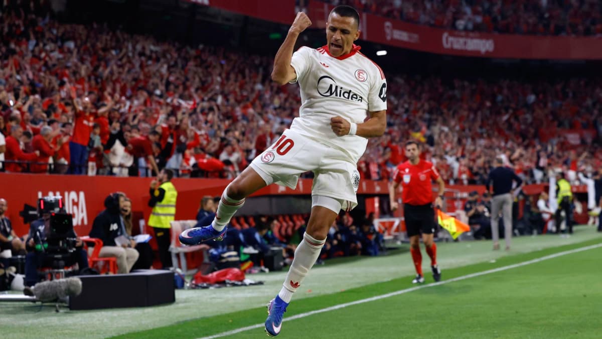 Alexis saca al Sevilla del descenso