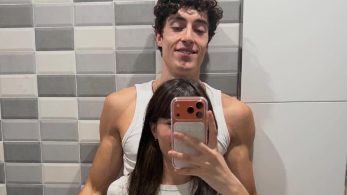 Aitana zanja los rumores de crisis con Plex con una fotografía en sus redes sociales