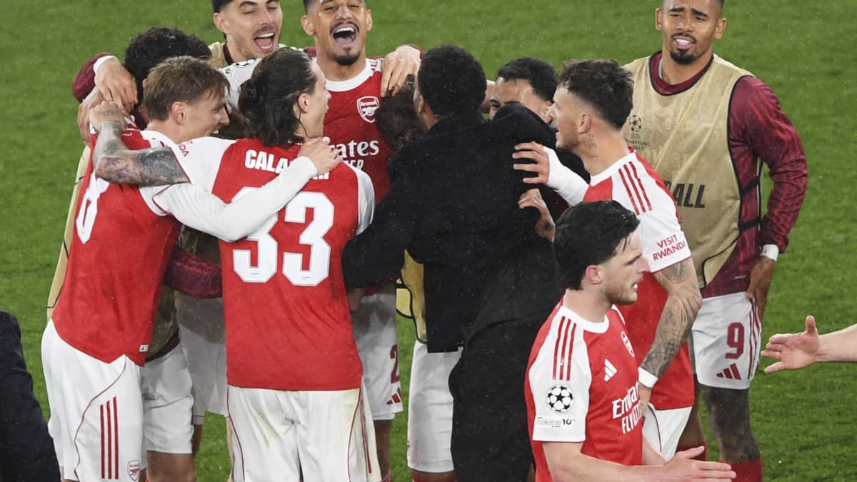 Polémica con la "exagerada" celebración del Arsenal: "¡La policía de las fiestas está al acecho!"