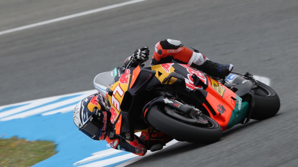 Acosta avisa: "La KTM va espectacular en la lluvia"