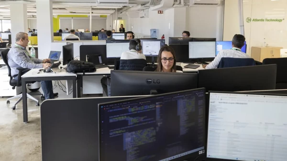 La empresa está obligada a informar a los empleados temporales de las vacantes