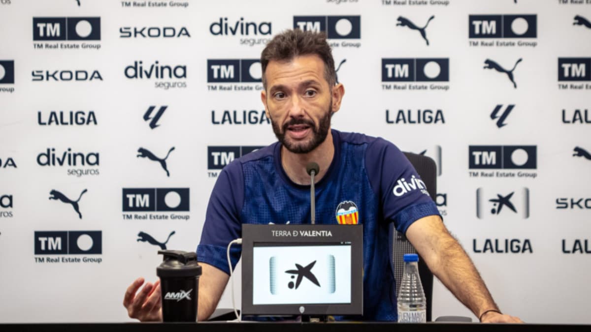 Corberán y la polémica de los días libres del Valencia: “Ojalá sumáramos puntos por hora de trabajo”