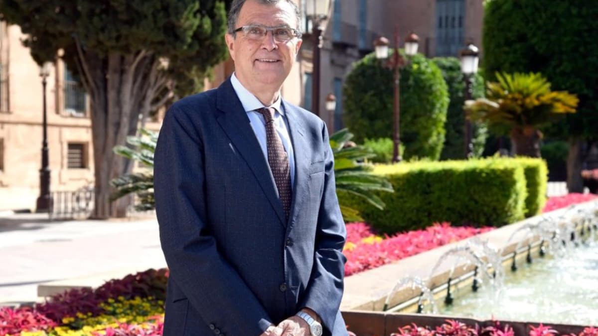 Muere José Ballesta, alcalde de Murcia, a los 67 años de edad