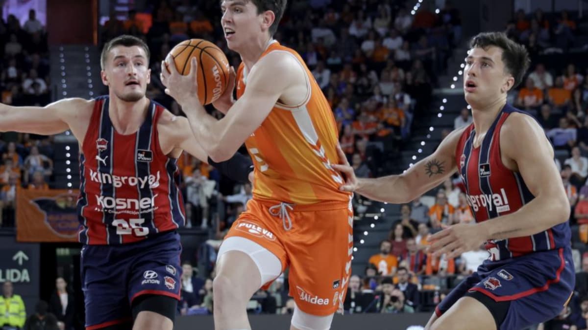 El Baskonia toma el Roig Arena ante un Valencia que no se guarda nada