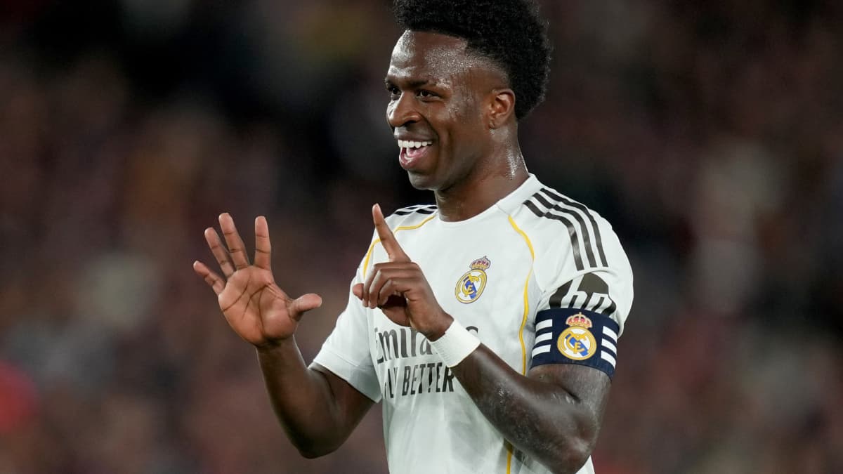 Vinicius recuerda al Camp Nou las 15 Champions