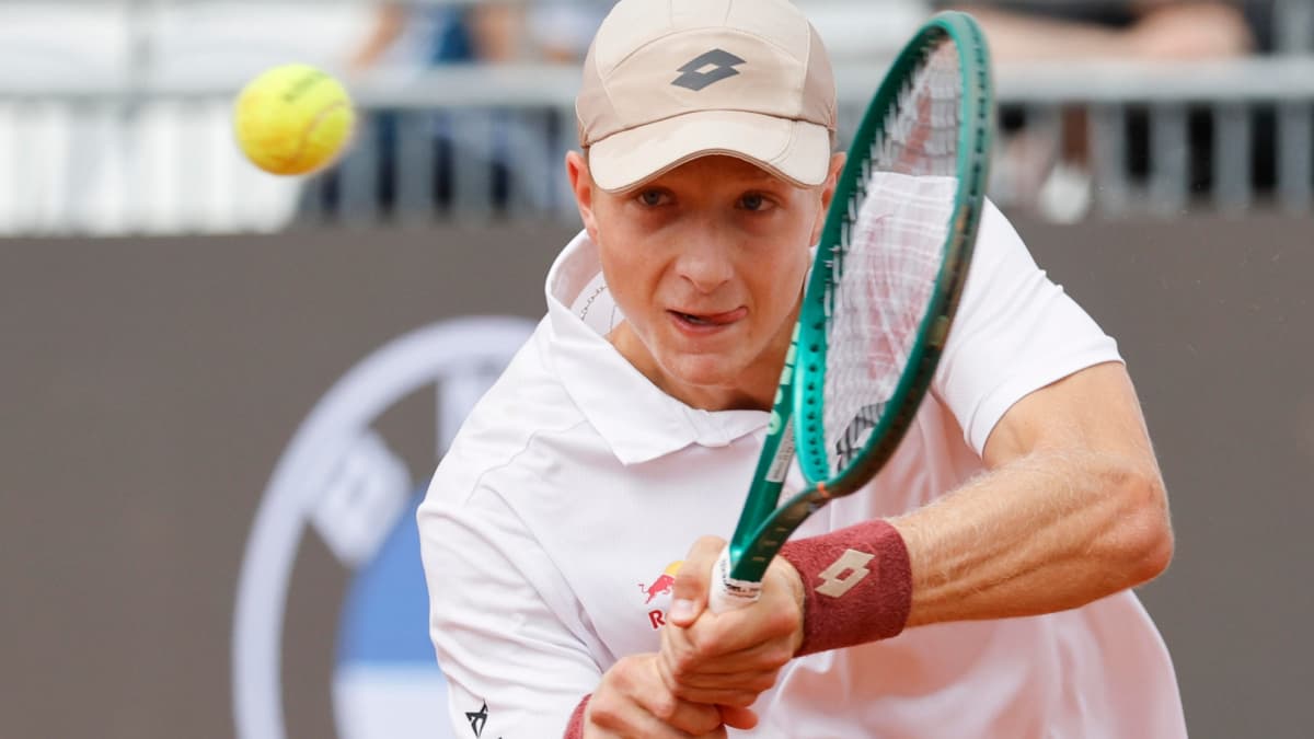 A Martín Landaluce le valen dos victorias en tierra para plantarse en octavos del Masters 1000 de Roma