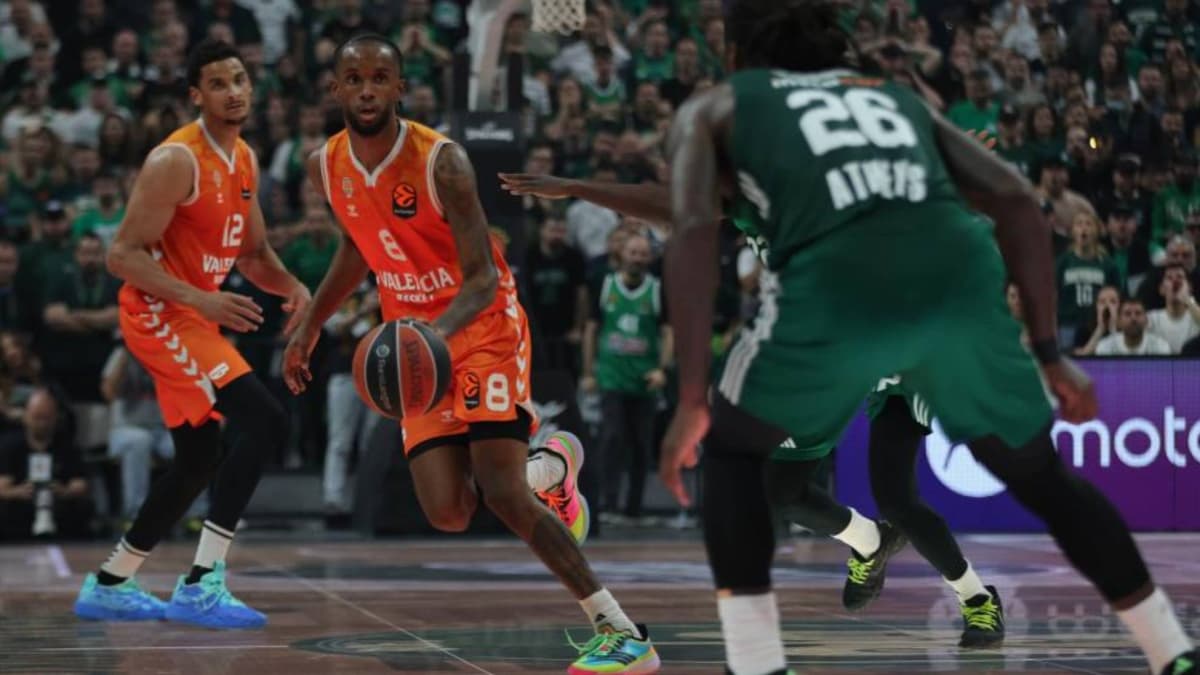 El dueño del Hapoel Tel Aviv sueña con llevarse a Montero del Valencia Basket