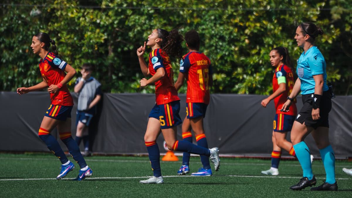 España pasa a semifinales con una goleada ante Polonia