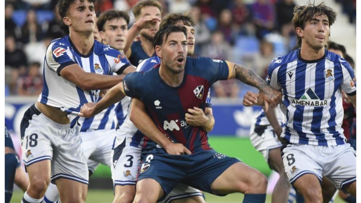 El Alcoraz pierde la magia y el Sanse se salva