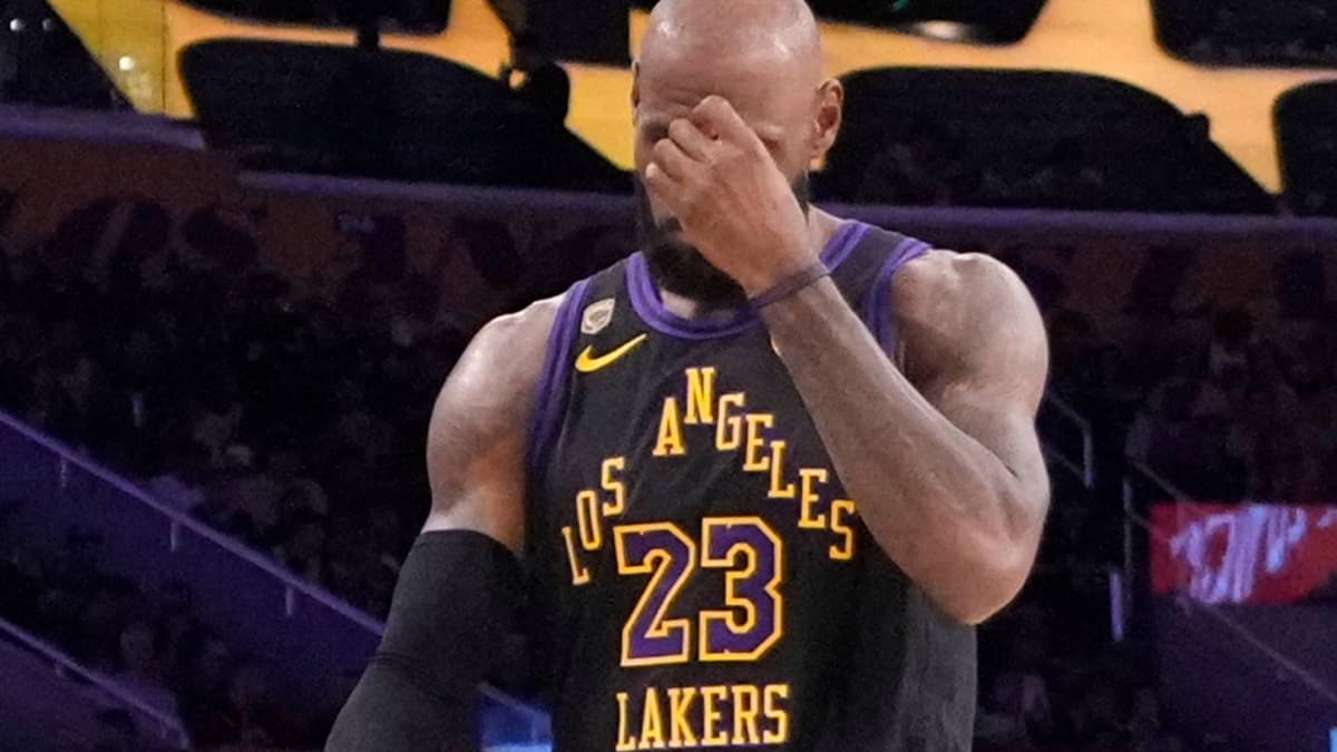 La NBA se asoma al fin de la era de LeBron James tras la barrida de los Thunder a los Lakers