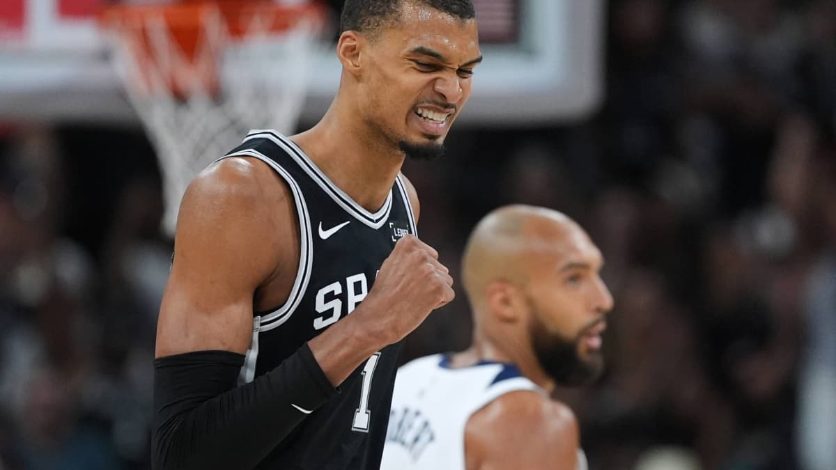 El amnistiado Wembanyama venga su expulsión copiando a Magic y Doncic: devora a los Wolves