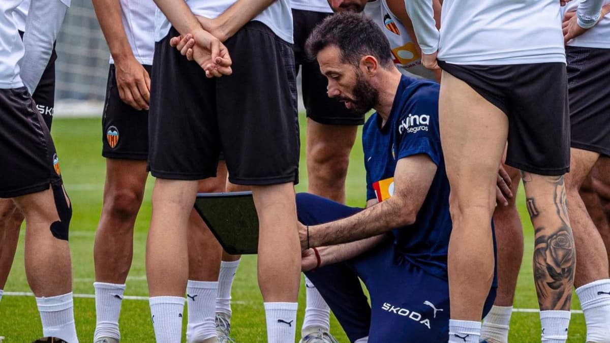 Corberán: "Parte de mi trabajo es aceptar las críticas... y darles la vuelta"