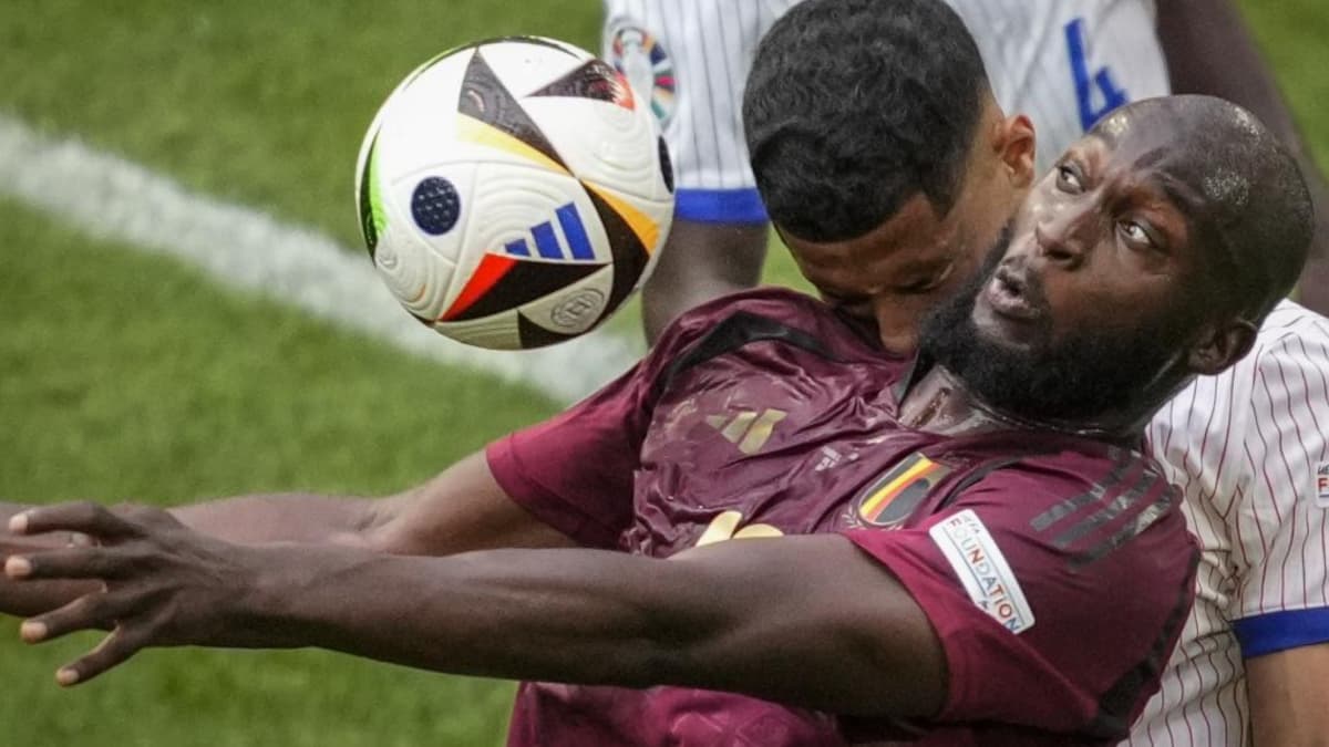 Lukaku pacta con el Nápoles regresar a Bélgica para preparar el Mundial