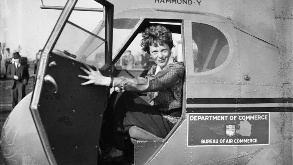 En 1937, un avión pilotado por una mujer se perdió en el Pacífico: hoy científicos buscan pistas en un trozo de metal corroído por el océano