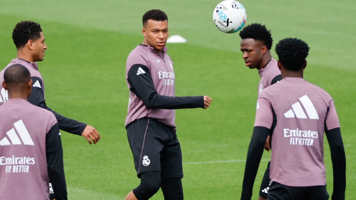 Mbappé y Carvajal vuelven a una lista con ocho bajas y seis canteranos