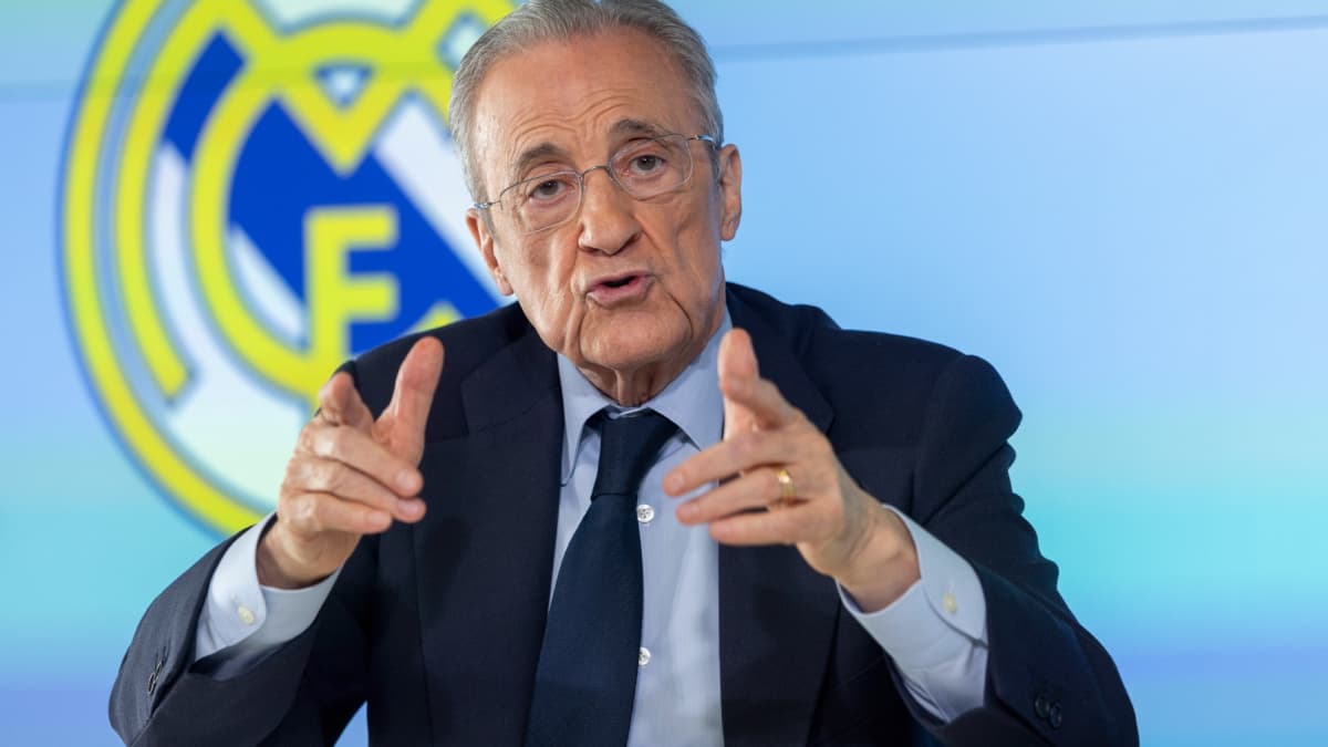 Florentino responde a Riquelme: "Yo no pedí más tiempo"