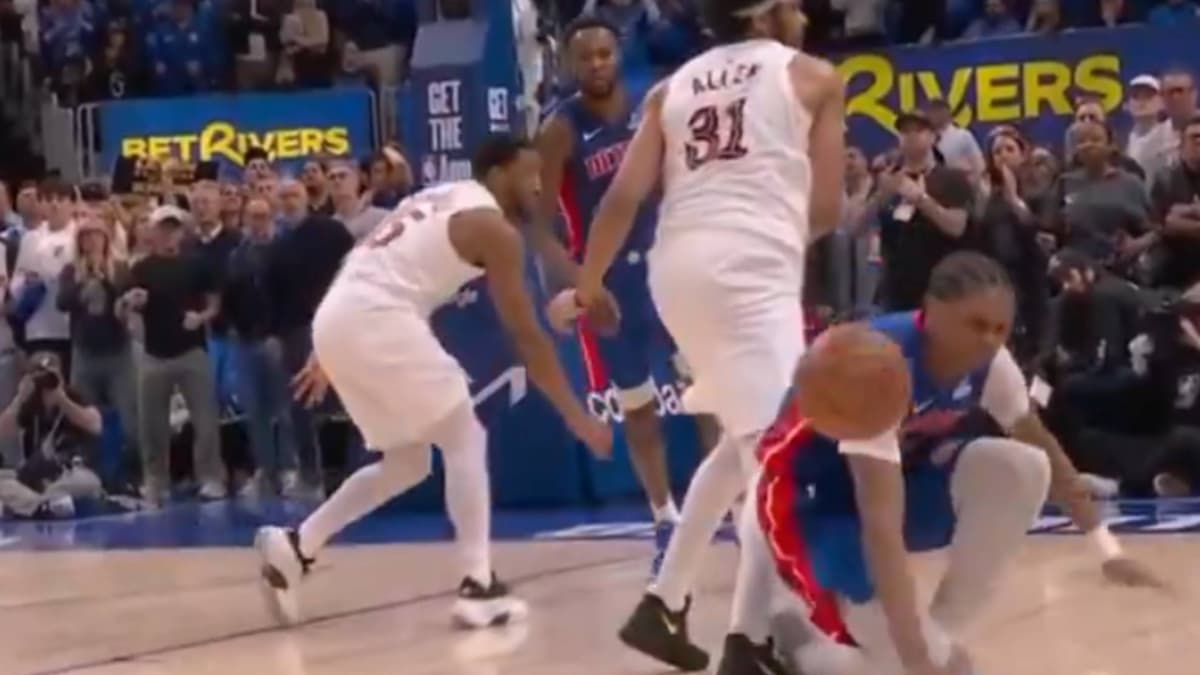 Los Cavaliers asaltan Detroit en la prórroga con una polémica zancadilla: "Fue falta"
