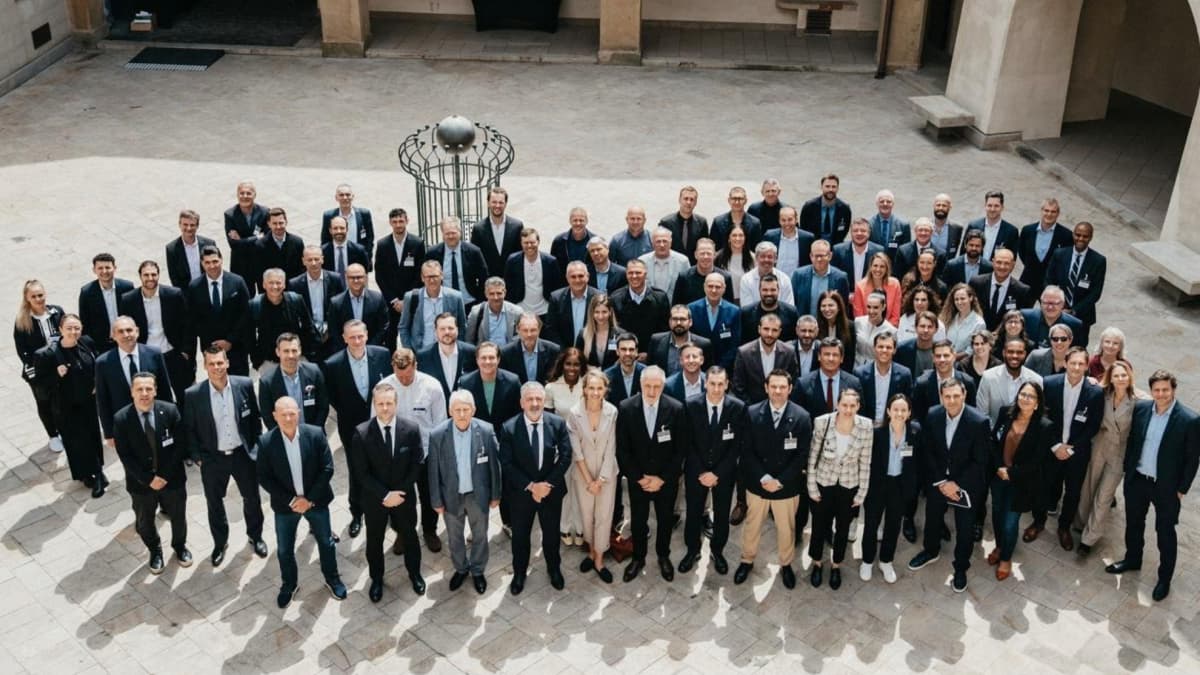 FIFPro pide reducir el calendario y alerta sobre los "abusos" a los futbolistas