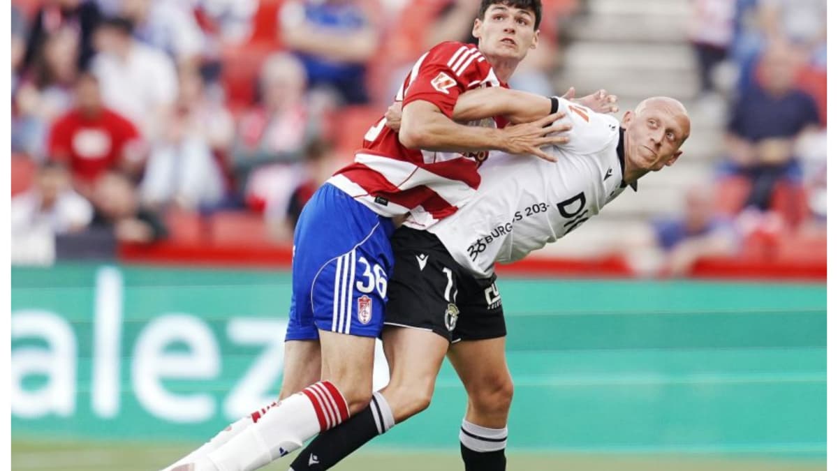 El Burgos se engancha a la lucha por los playoffs