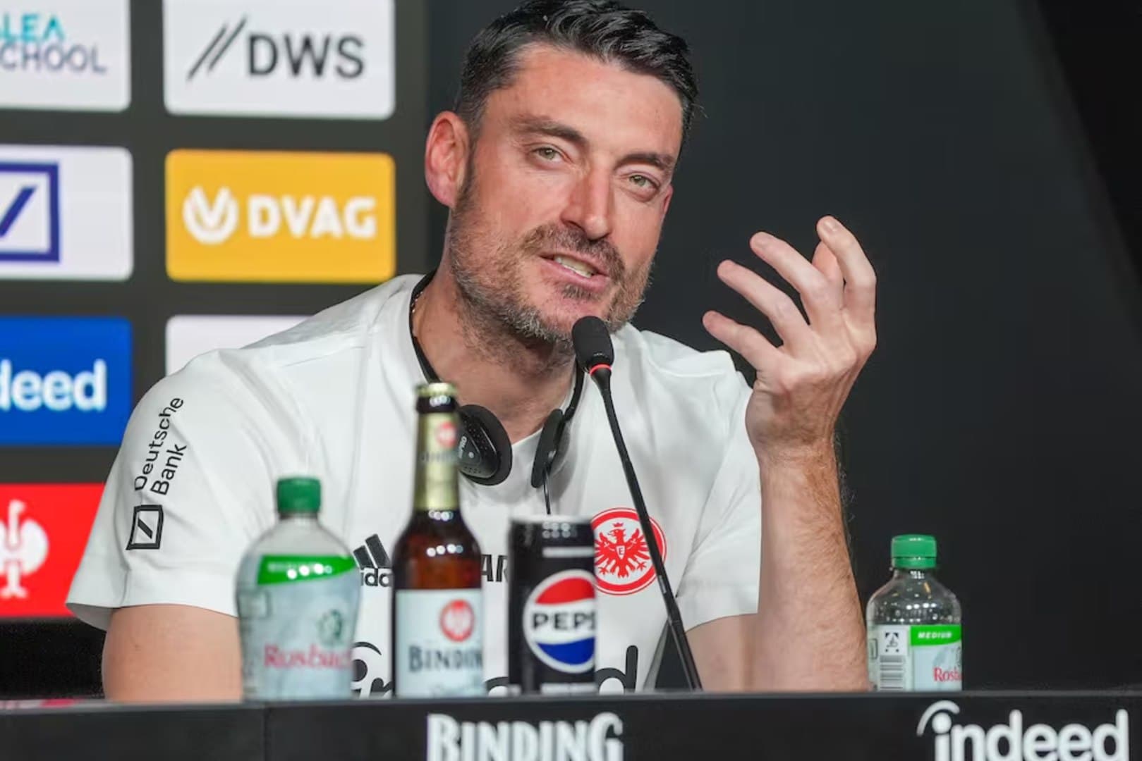 Albert Riera, en rueda de prensa