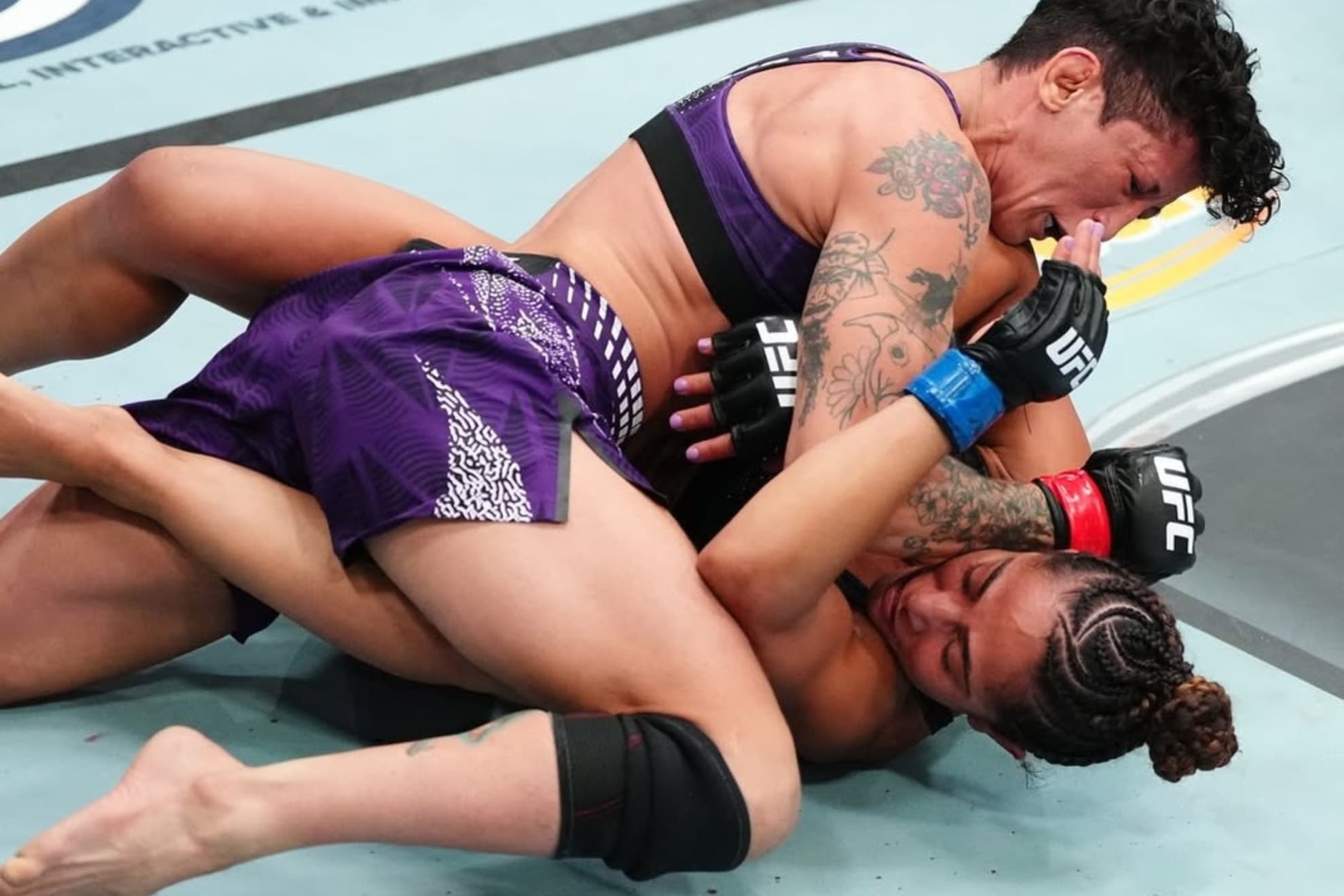 Virna Jandiroba durante su combate ante Tabatha Ricci.