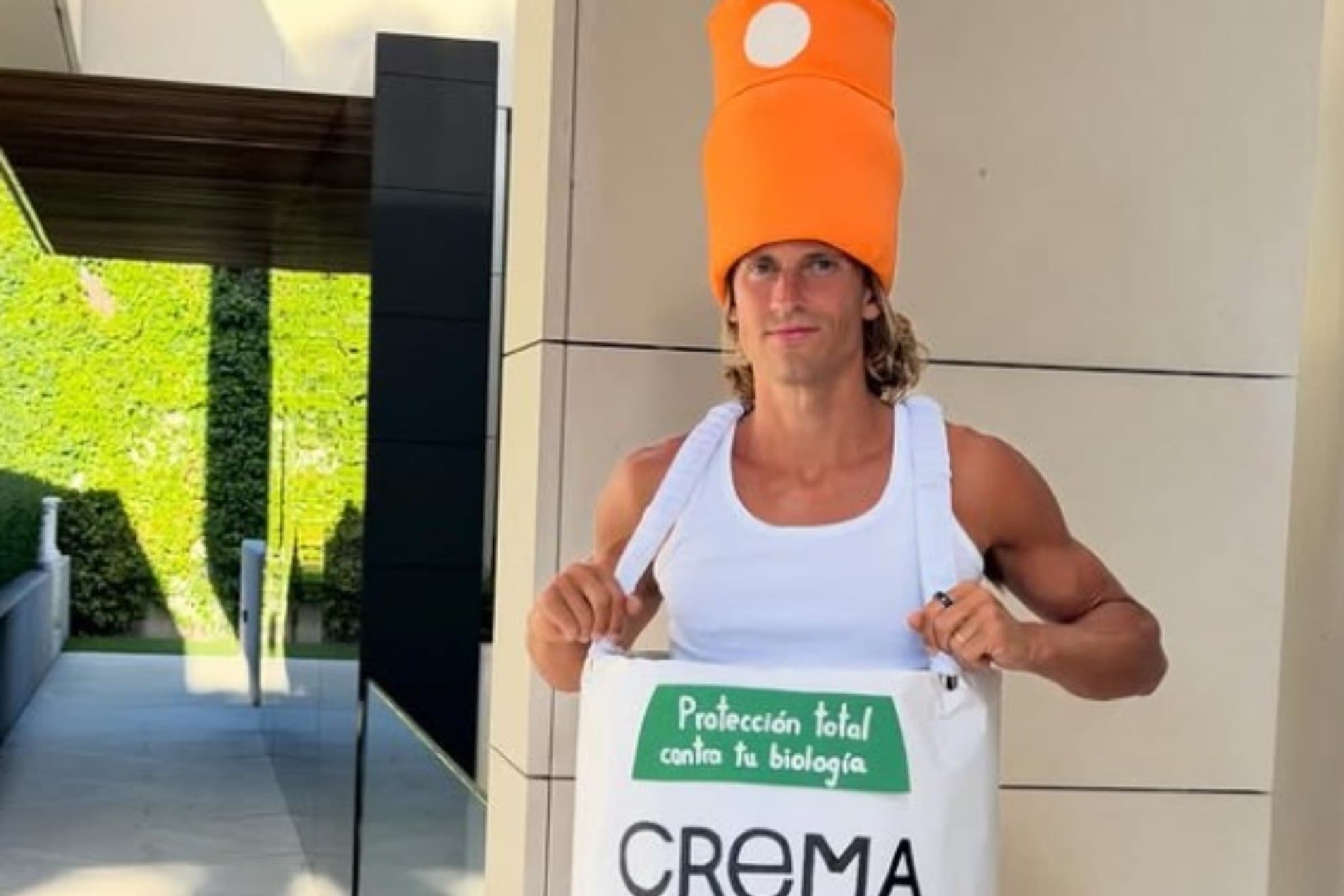 Marcos Llorente se disfraza de crema solar