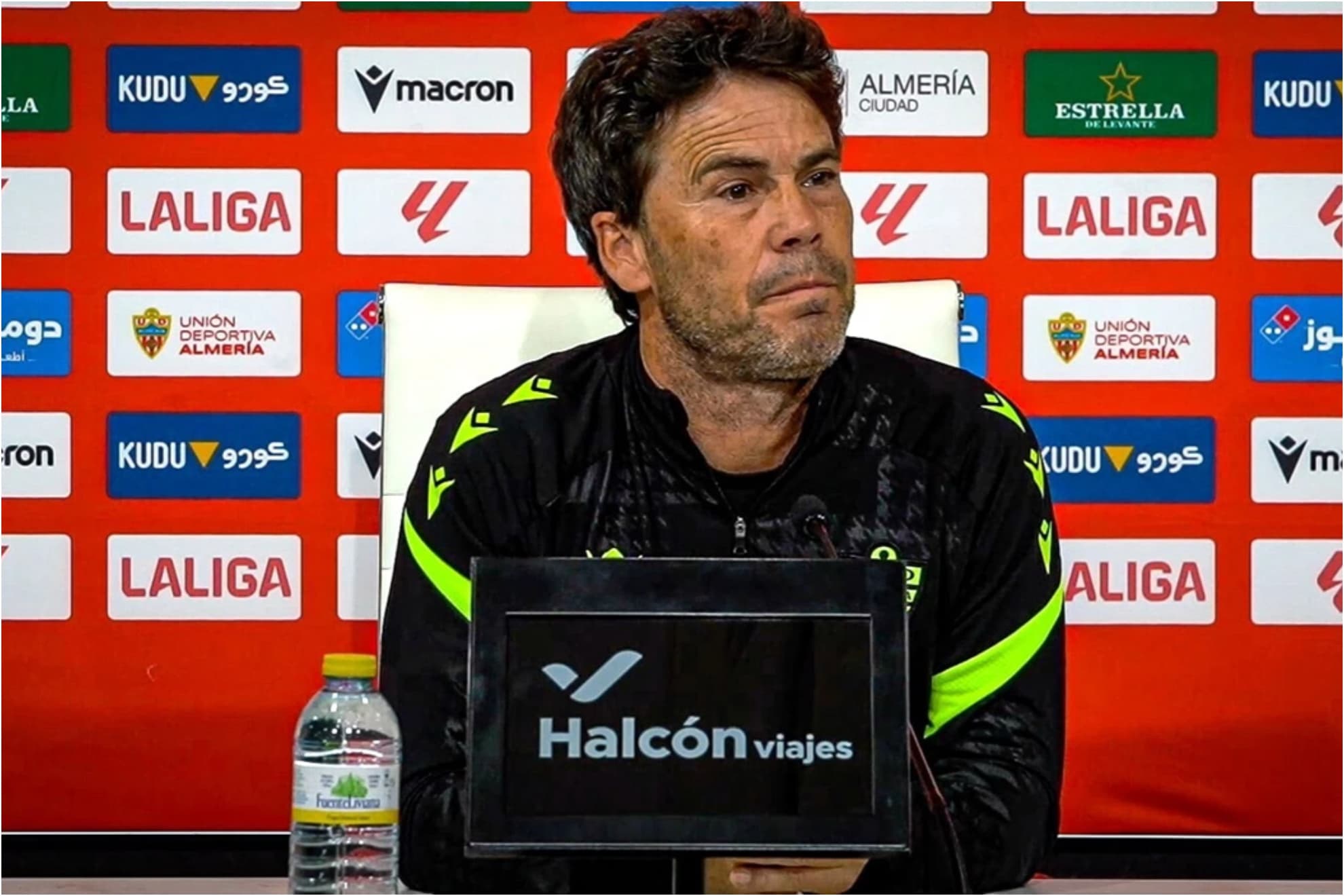 Rubi en rueda de prensa.