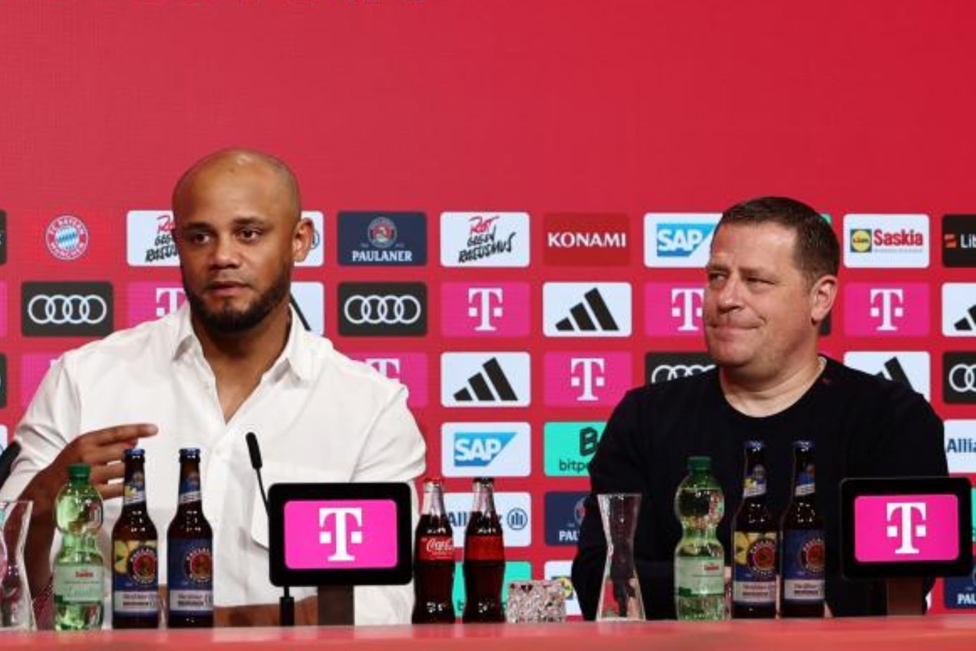 Max Eberl, junto a Vincent Kompany, en la presentación del técnico.