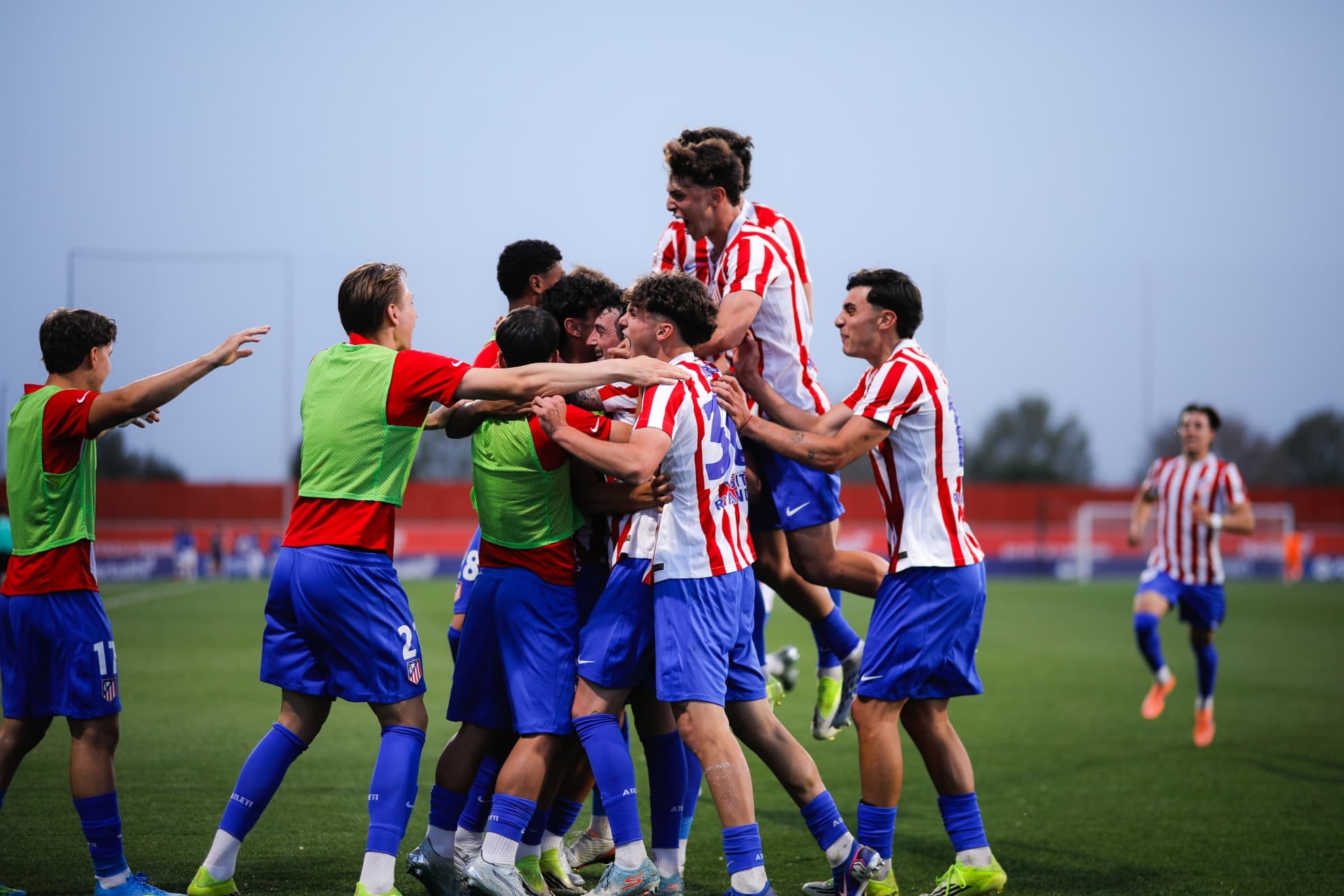 Los jugadores del Atlético Madrileño celebrando un gol.