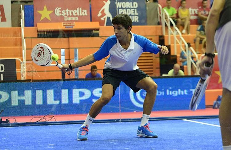 Tuti, compitiendo en World Padel Tour en 2013.