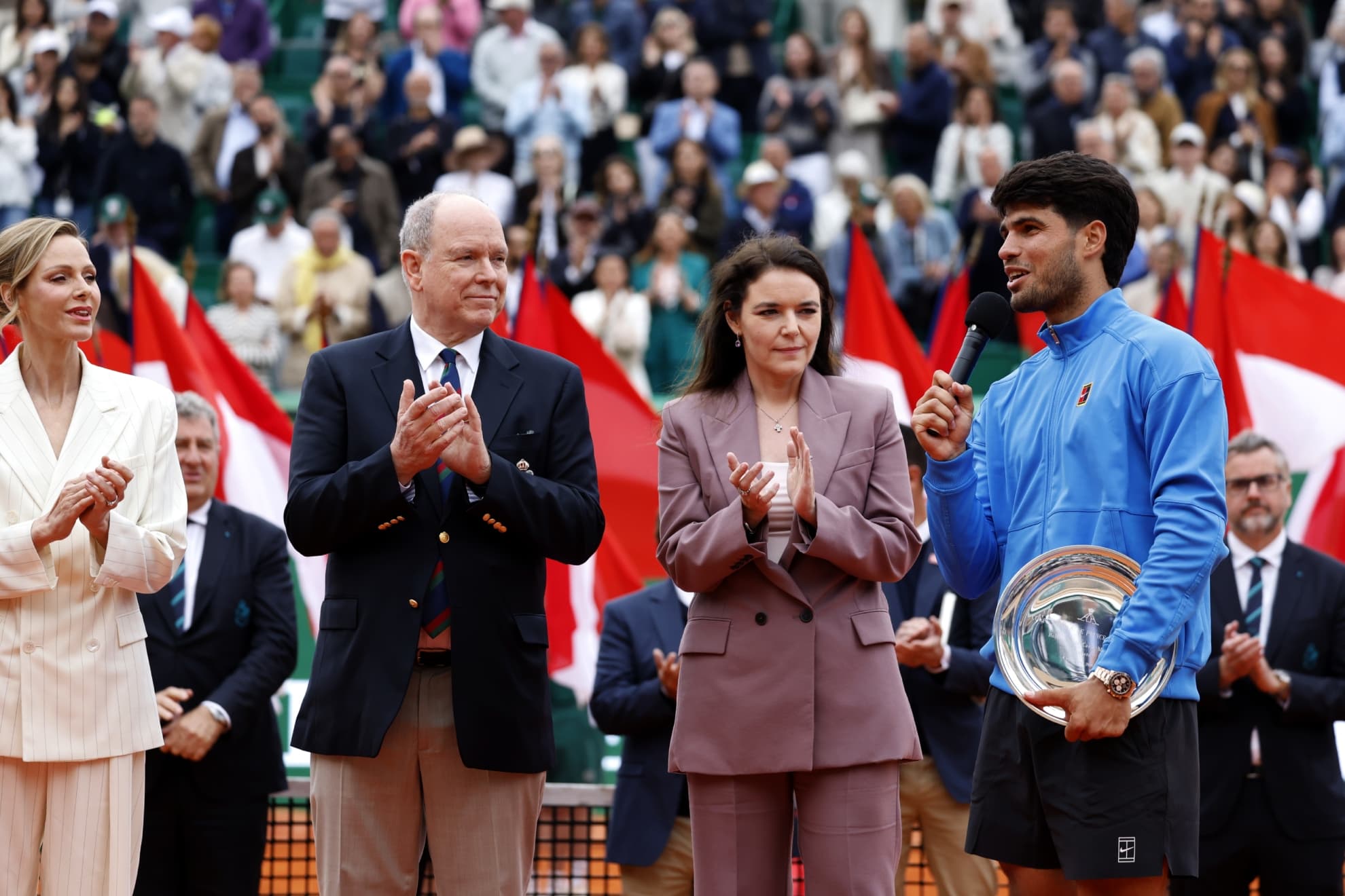 Alcaraz habla en la ceremonia de premiación de Montecarlo.