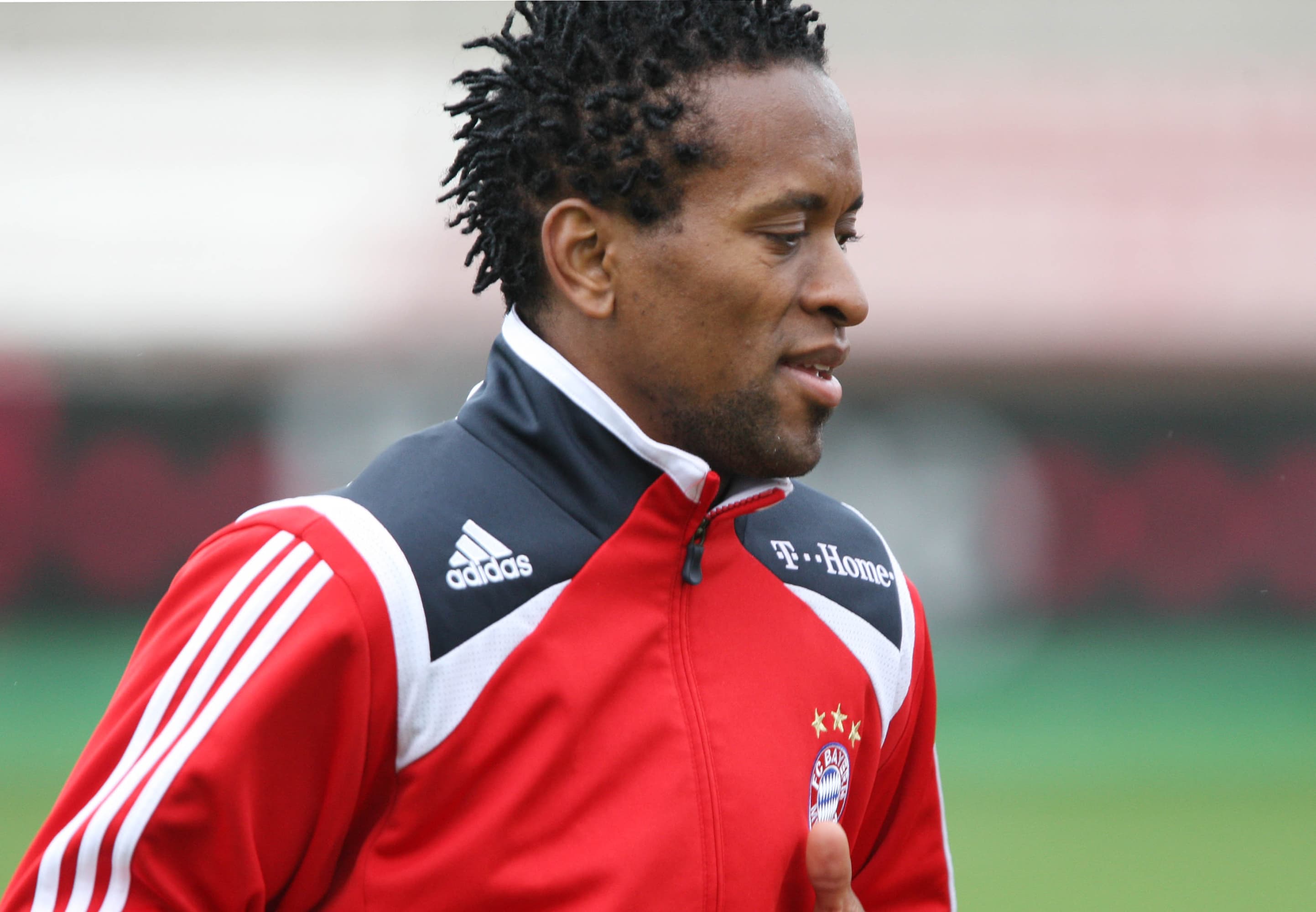Zé Roberto en un entrenamiento con el Bayern