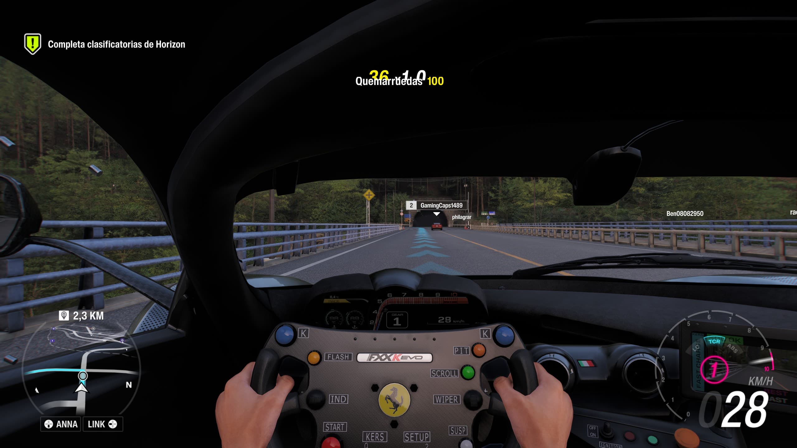 Así se ve Forza Horizon 6 cuando pones la cámara desde el interior del coche con el volante.