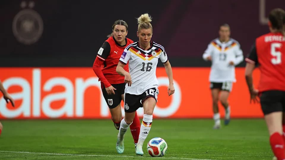 Win and draw for Germany, ViggĂłsdĂłttir takes Icelandic record