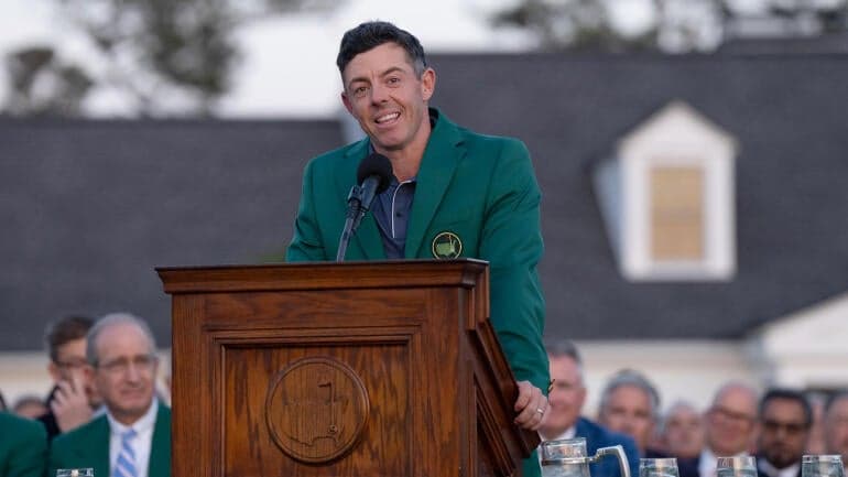 rory-mcilroy-green-jacket-podium-g.jpg